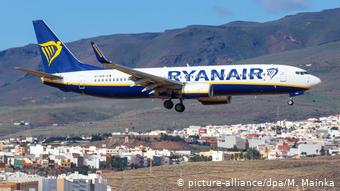 Самолет лоукостера Ryanair 