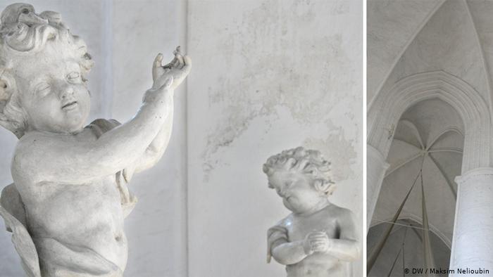 Фигуры ангелов и готические своды городского собора в Любеке