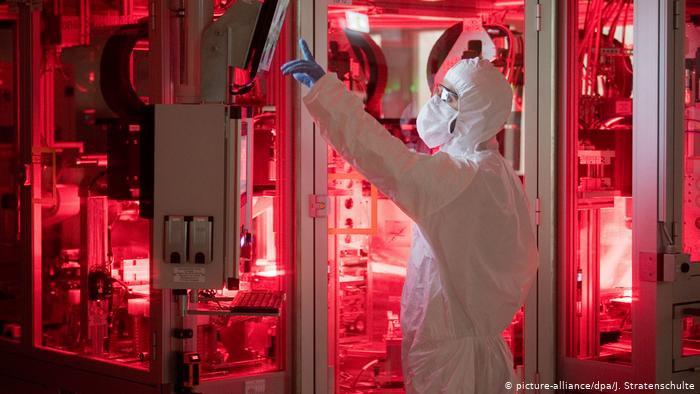 Производство аккумуляторных батарей на заводе Volkswagen в Зальцгиттере