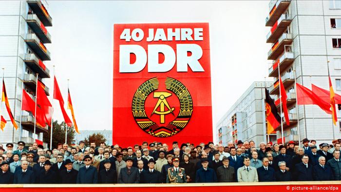 Военный парад по случаю 40-летия ГДР. Восточный Берлин, 7 октября 1989 года