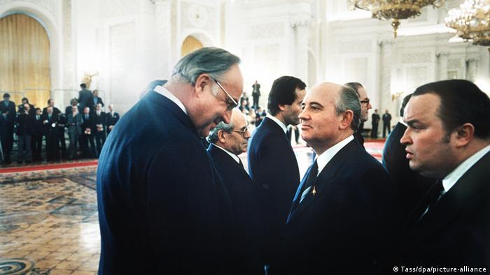 Гельмут Коль и Михаил Горбачев в Кремле, 13 марта 1985 года 