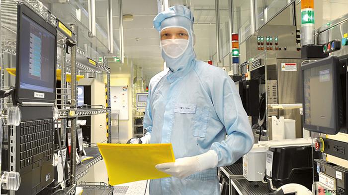 Производство полупроводников на заводе немецкой компании Elmos Semiconductor в Дортмунде 
