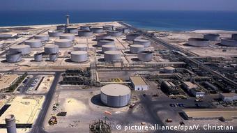 Крупнейшее нефтеперерабатывающее предприятие Саудовской Аравии в Рас-Таннуре 
