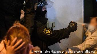 Правозащитники ООН критикуют жестокое обращение с протестующими и пытки в Беларуси