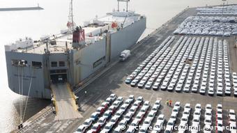 Порт города Эмдена: отправка на экспорт автомобилей Volkswagen 