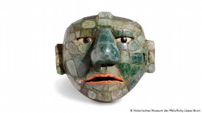 Maya-Verzierung einer Gürtelschnalle, Foto: Historisches Museum der Pfalz/Ricky López Bruni