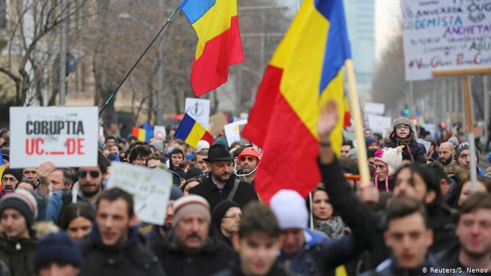 Участники протестов в Бухаресте