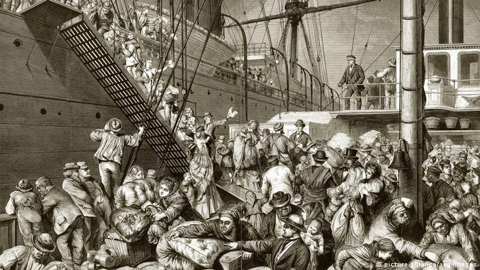 Посадка эмигрантов из Германии на корабль в Америку в середине XIX века