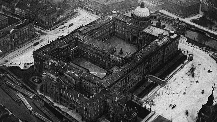 Берлинский Городской дворец, 1900 г.