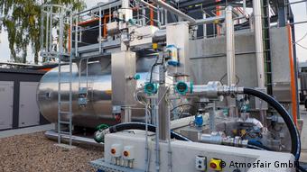 Установка Atmosfair в Верльте: емкость для готового синтетического керосина 