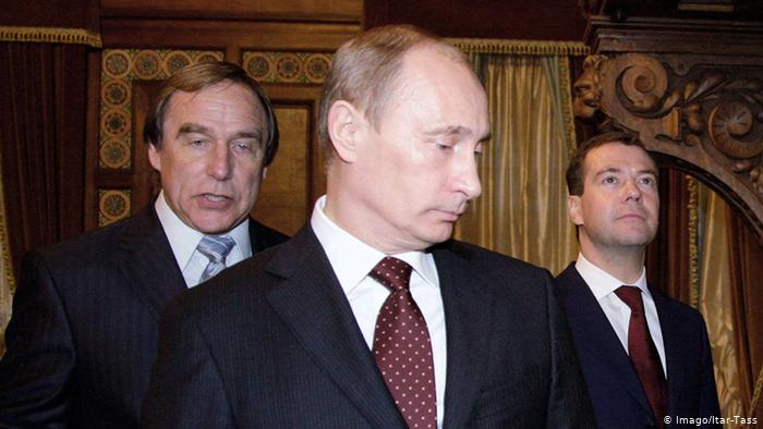 Russland Sergej Roldugin mit Wladimir Putin und Dmitri Medwedew