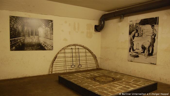 Экспозиция Берлинских подземелий в бункере на станции метро Гезундбруннен