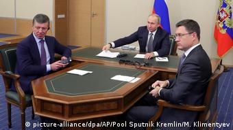 Дмитрий Козак и министр энергетики Александр Новак в кабинете Владимира Путина 