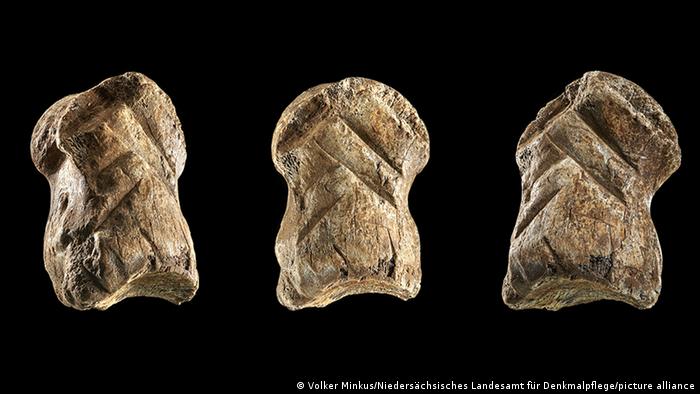  Кость с искусной резьбой, найденная у входа в пещеру Единорога в немецком регионе Гарц