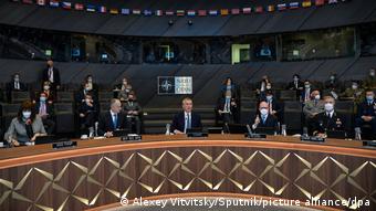 Участники заседания Совета НАТО - Россия