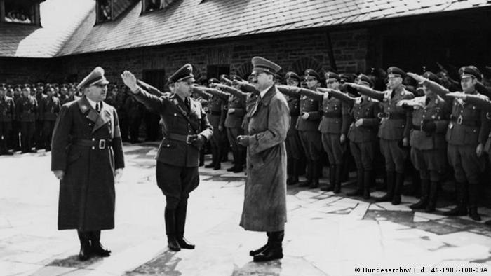 Адольф Гитлер в Фогельзанге в 1937 году. Фото из Федерального архива Германии