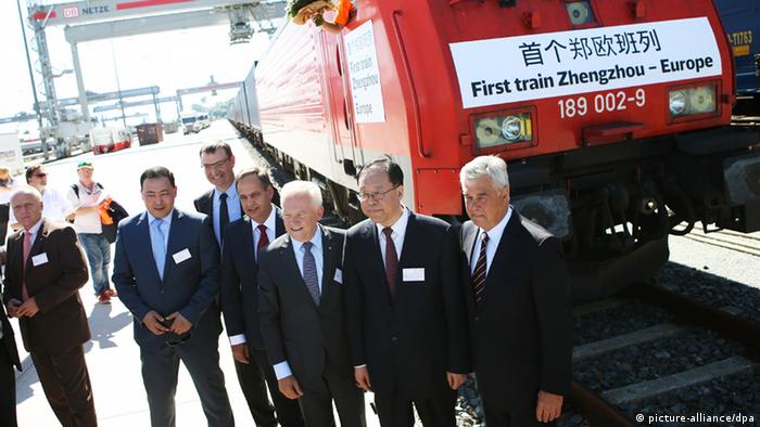 Торжественная встреча в Гамбурге поезда из Китая 