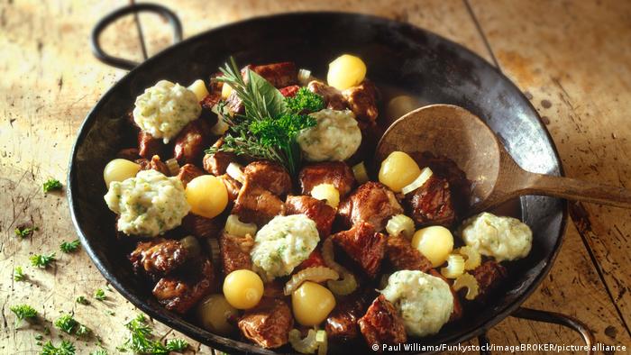Традиционная немецкая кухня – кнедли хлебные, картофельные и гуляш