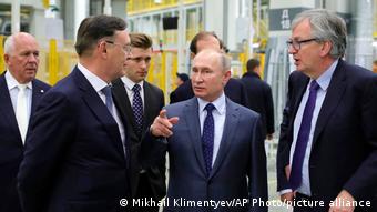 В декабре 2019 Владимир Путин посетил СП КАМАЗа и Daimler Truck в Набережных Челнах