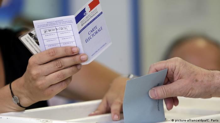 Голосование на избирательном участке во Франции
