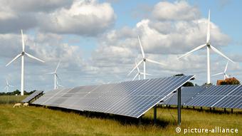 Ветрогенераторы и солнечная электростанция в Германии