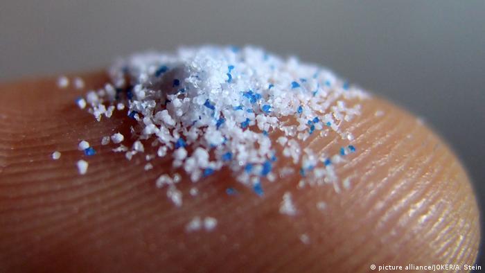 Микропластик - мельчайшие частички пластмассы в пилинге