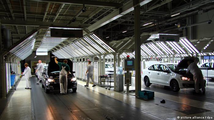 Производство автомобилей на заводе Volkswagen в Калуге