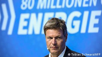 Министр экономики ФРГ Роберт Хабек 10 июня дает старт национальной кампании экономии энергии 