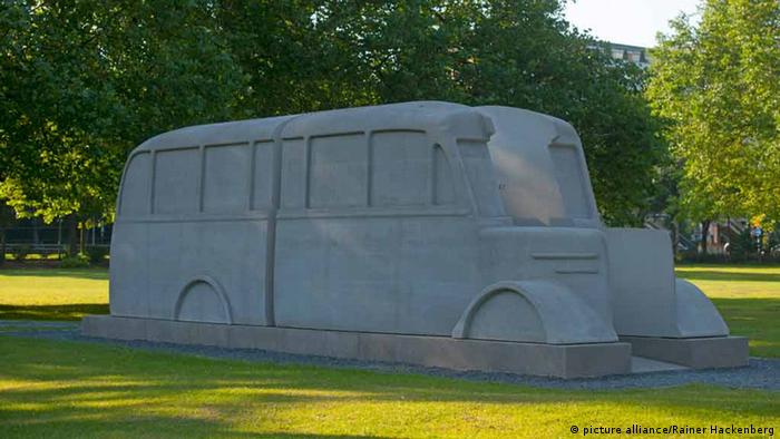 ''Серый автобус'' в Кельне