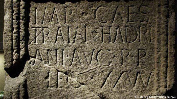 Надпись на латинском языке на камне
